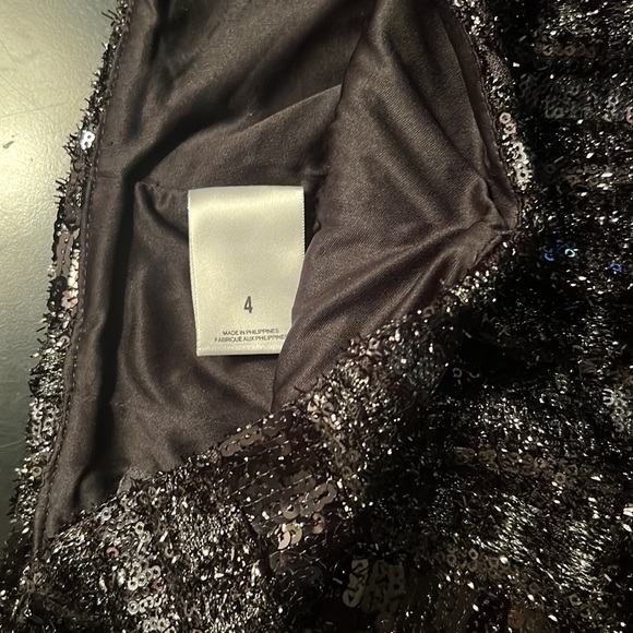 Express BLACK Skirt - Shell/Couch Extereure - Size 4 - Picture 2 of 5